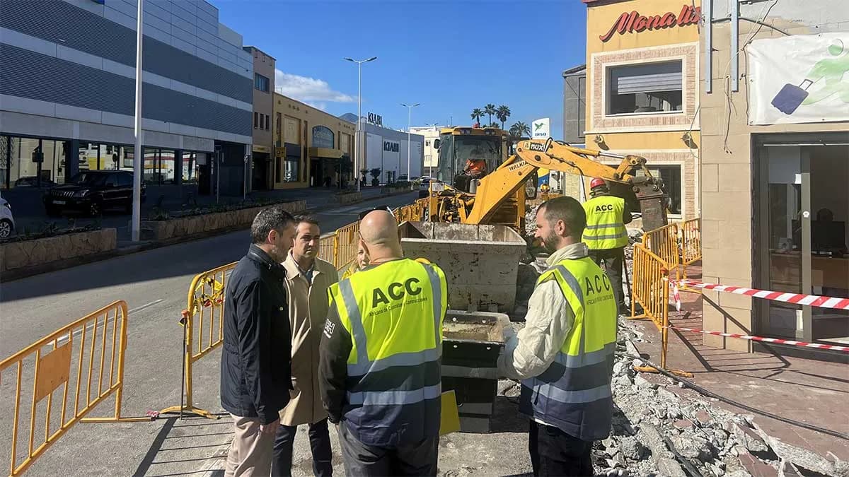 La Autoridad Portuaria de Ceuta supervisa las obras de urbanización en la zona del Marina Club