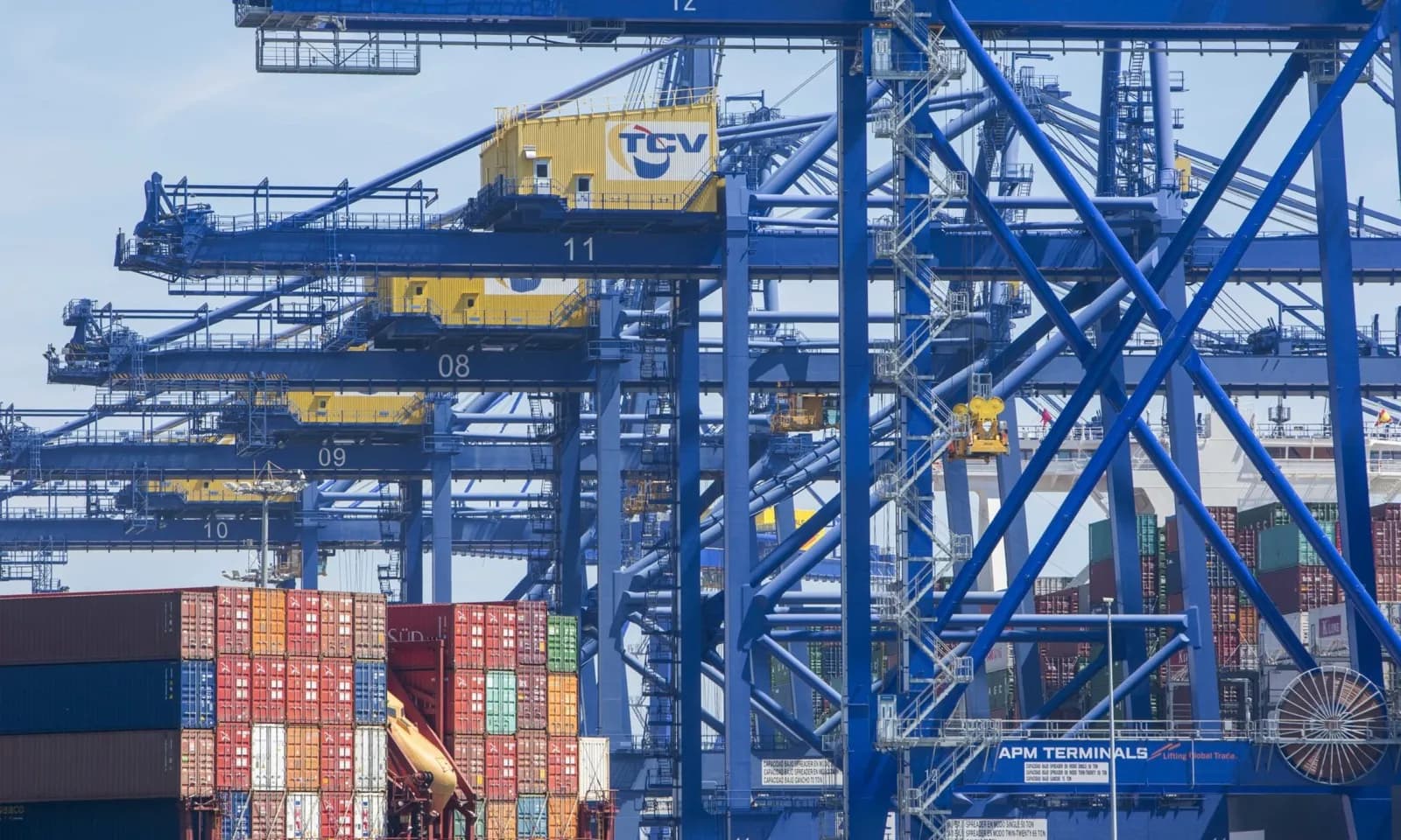El Puerto de Valencia valora positivamente el acuerdo entre transportistas y APM Terminals Valencia