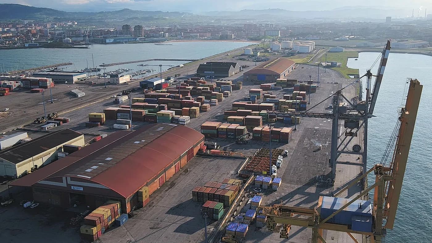 Las negociaciones del convenio colectivo en los puertos de Gijón y Avilés están en punto muerto