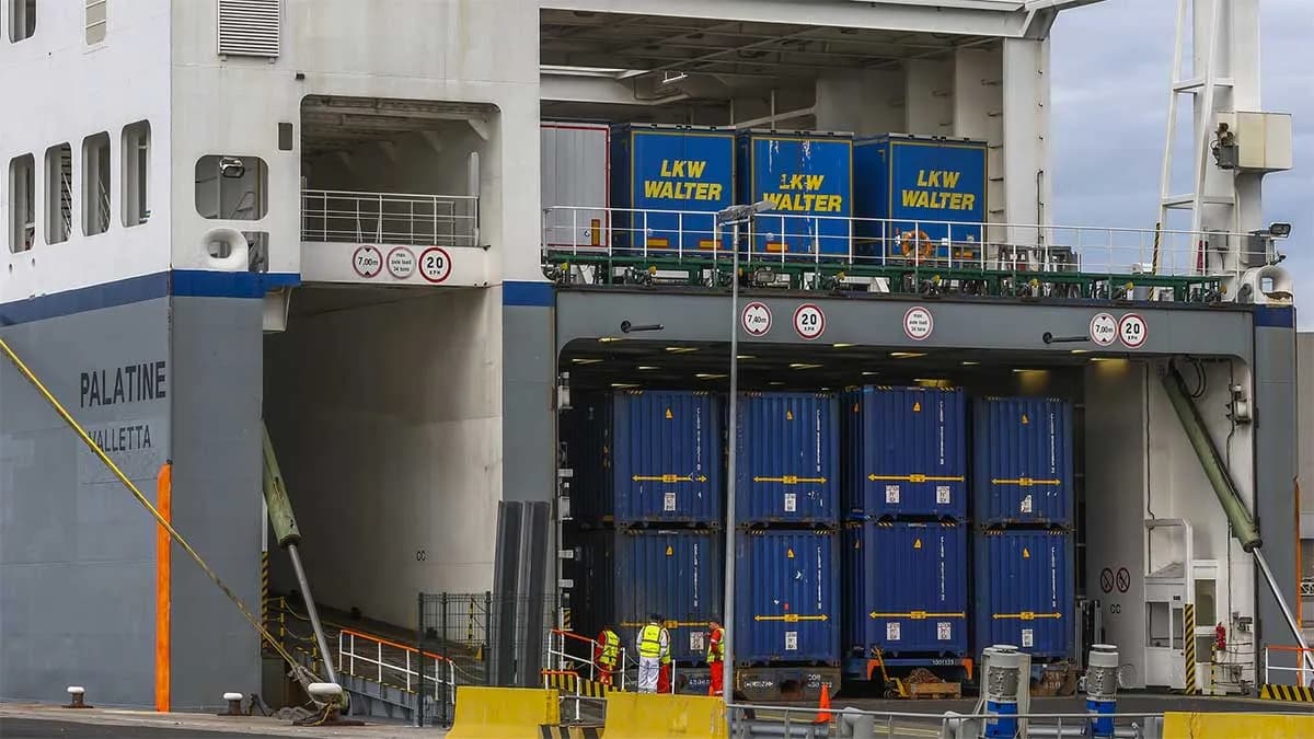 El Puerto de Santander presenta su proyecto de autopista ferroviaria con Madrid con el respaldo de tres operadores ferroviarios y cinco cargadores intermodales