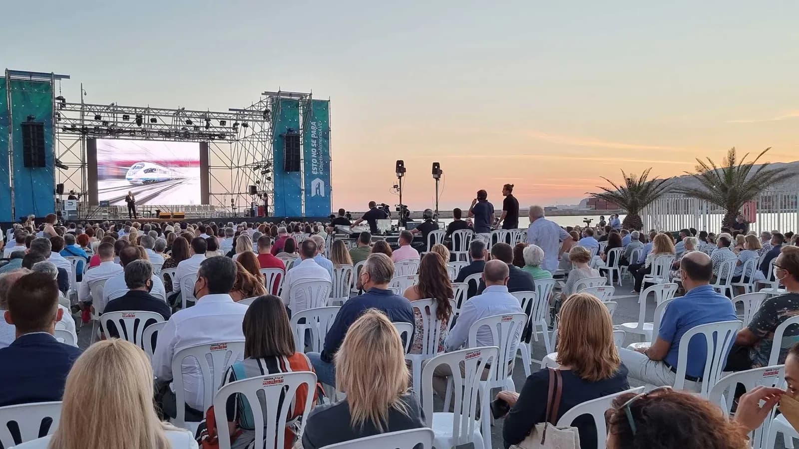El puerto de Almería acoge el acto #ObjetivoAlmeríaAVE