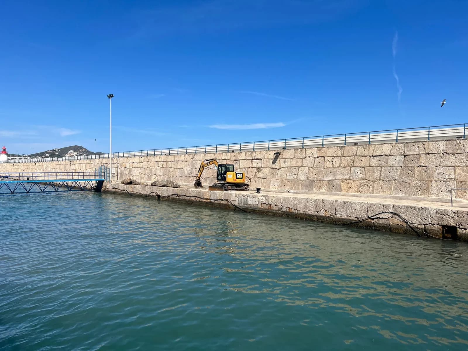 La APB acondiciona el dique de abrigo del puerto de Eivissa