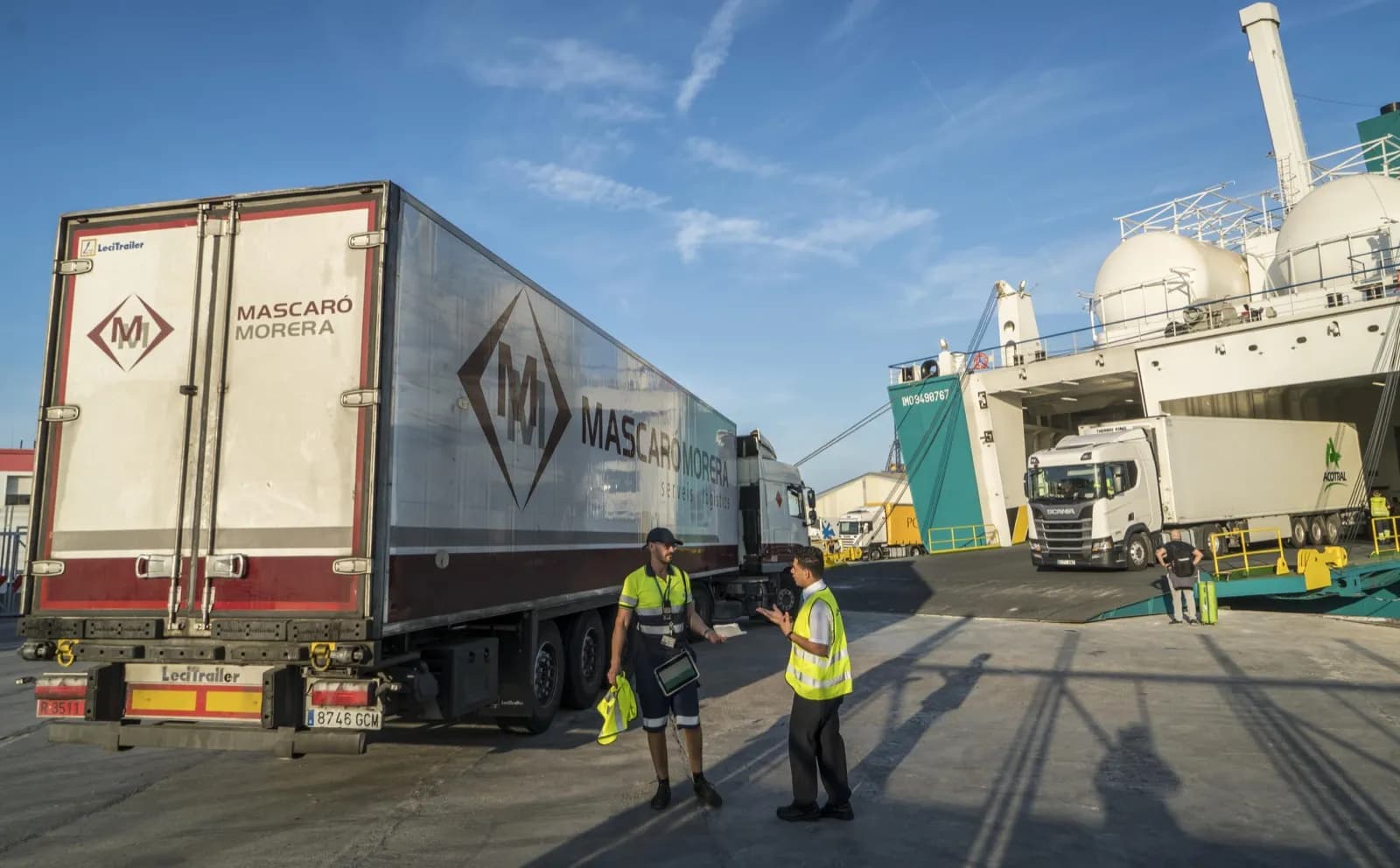 Balearia y Fred.Olsen Express garantizan el suministro de mercancías a Canarias con tres conexiones semanales
