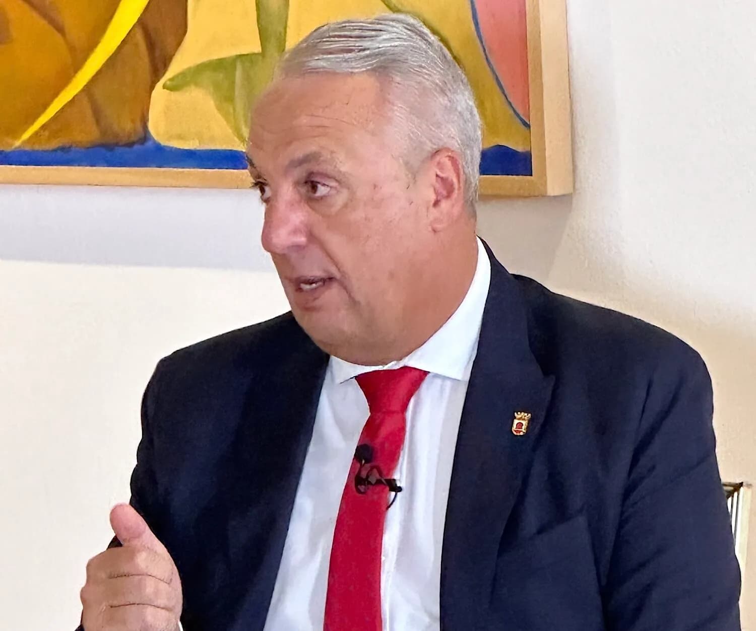El alcalde de San Roque reitera su oposición al fondeadero exterior de la Bahía de Algeciras por su impacto en el turismo