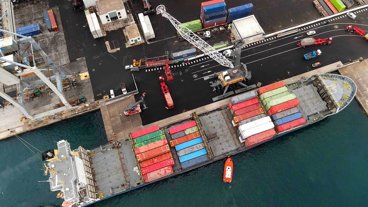La CNMC cuestiona la metodología de las subvenciones al transporte de mercancías en las Islas Canarias