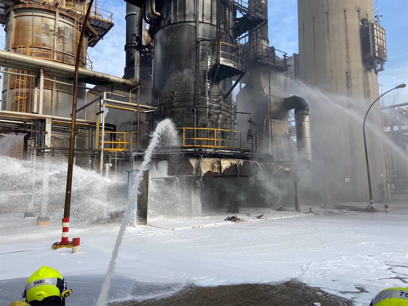 El Consorcio de Bomberos de Cádiz lleva a cabo un curso para la gestión de incendios en industrias de alto riesgo