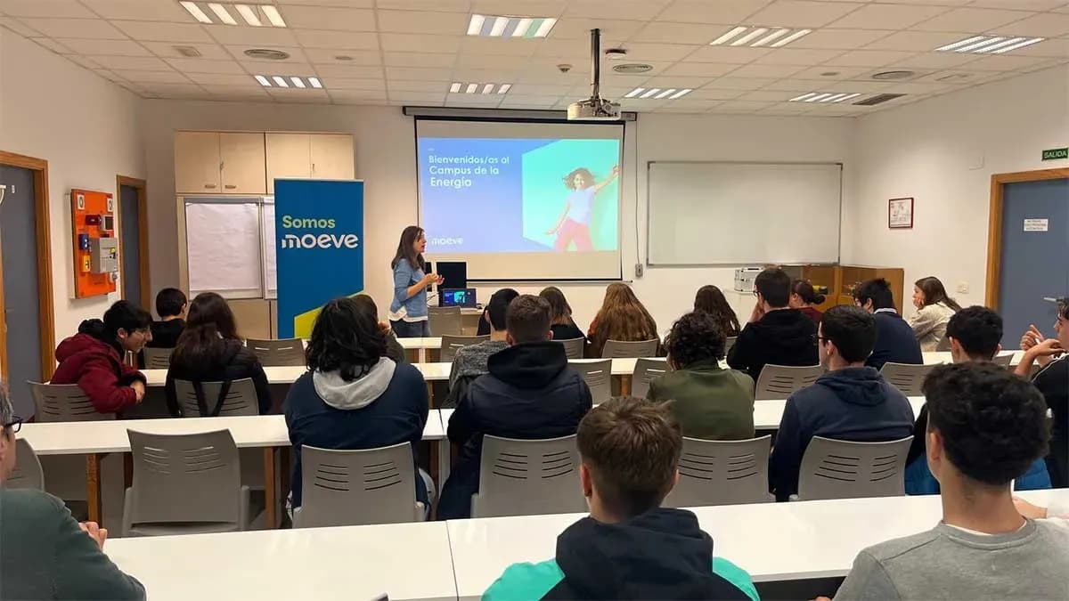 Moeve termine le Campus de l'Énergie avec la participation de 2.040 étudiants au Parc Énergétique San Roque