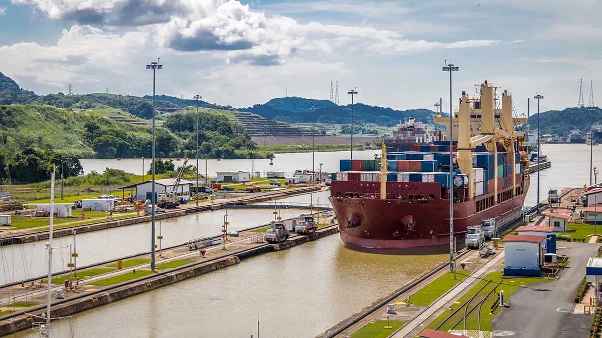 El Canal de Panamá incrementará sus tránsitos gradualmente tras operaciones de mantenimiento