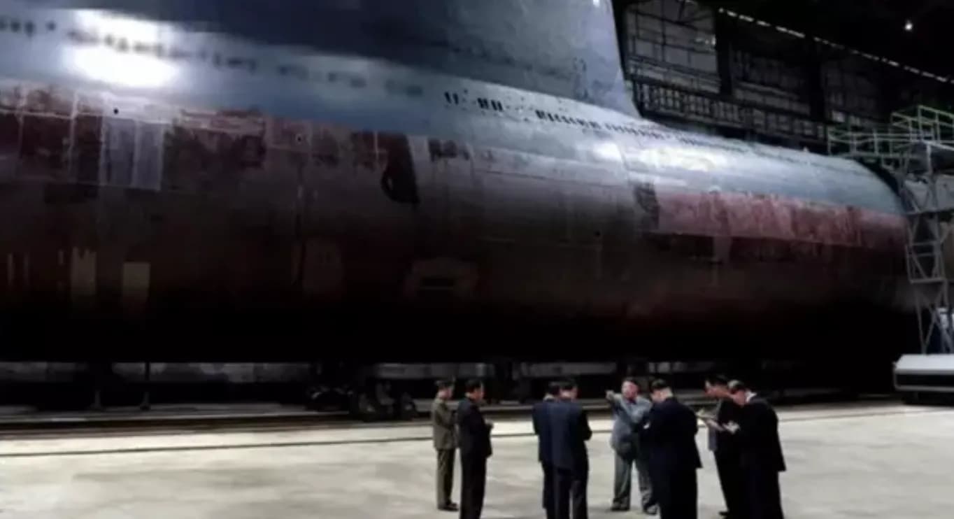 Corea del Norte ultima el estreno de un nuevo submarino capacitado para lanzar misiles balísticos