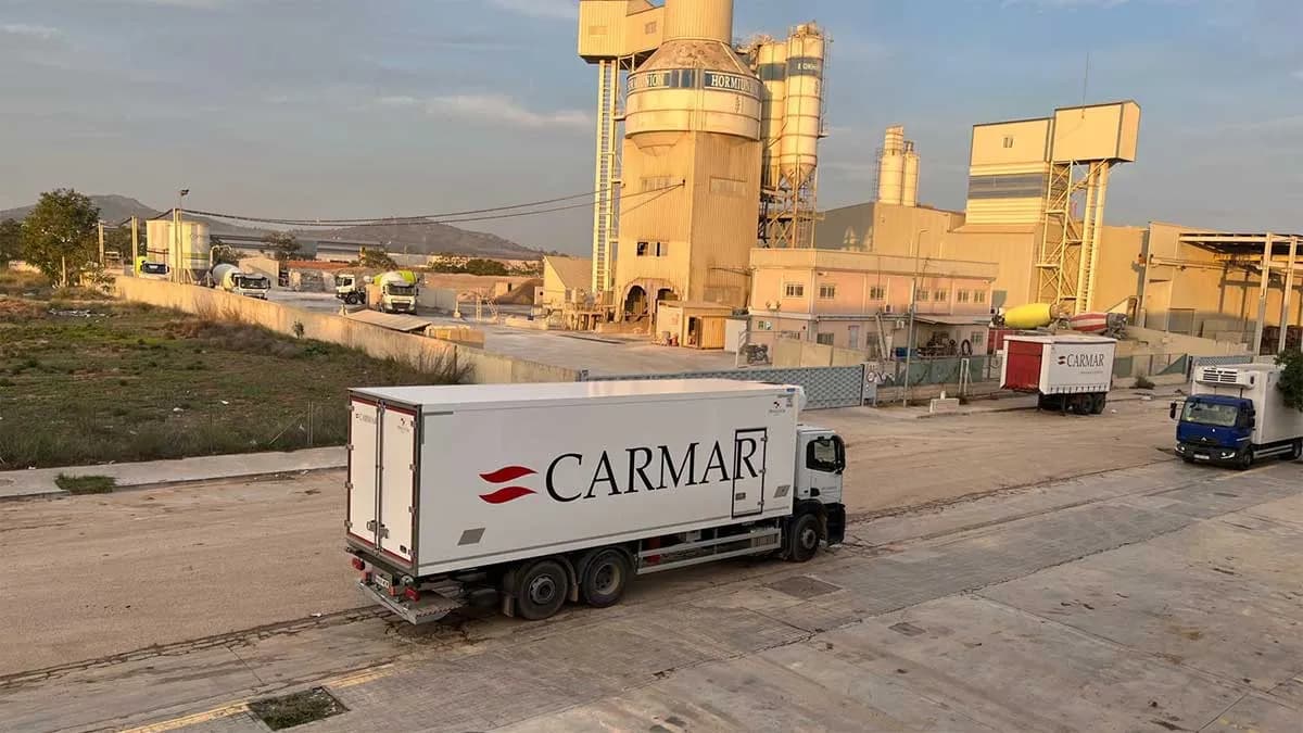 CARMAR dona más de 30 pallets de alimentos y agua en apoyo a las personas afectadas por la DANA