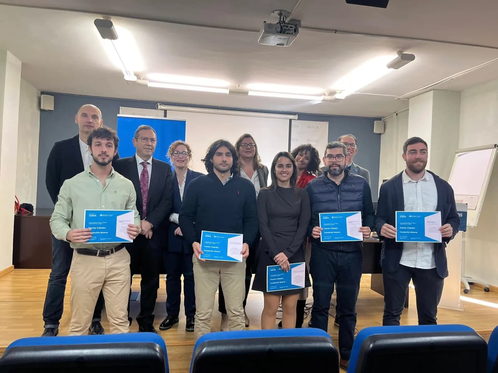 La Cátedra Fundación Moeve de la UCA reconoce los mejores trabajos sobre transición energética y biodiversidad