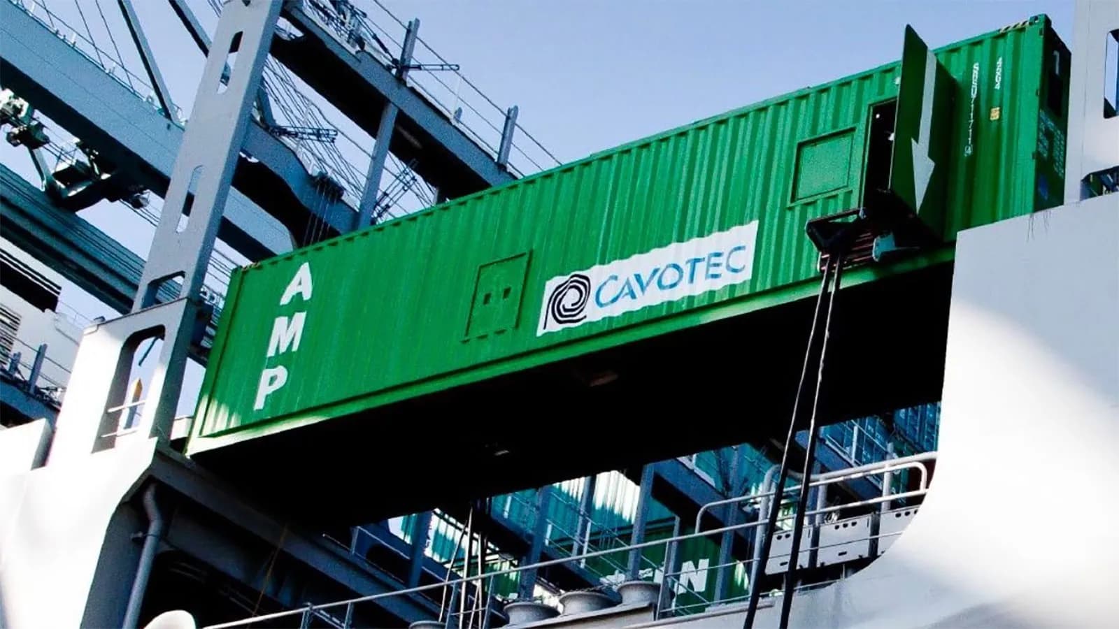 Cavotec recibe un pedido de siete millones de euros para instalar conexión eléctrica en buques portacontenedores