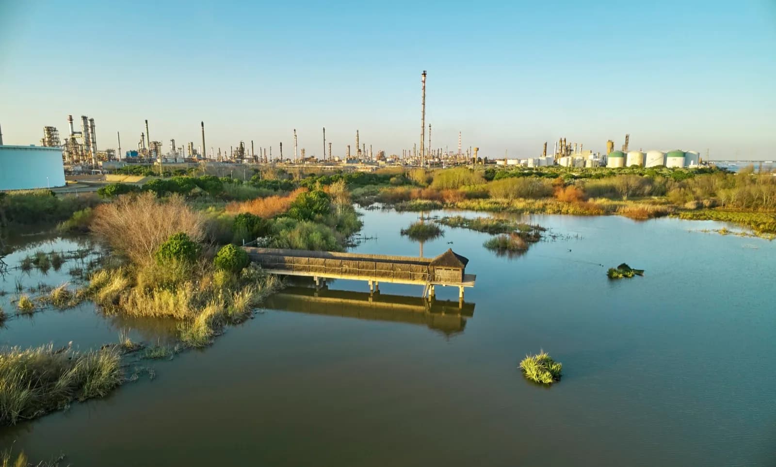 Cepsa se compromete a reducir un 20% la captación de agua dulce