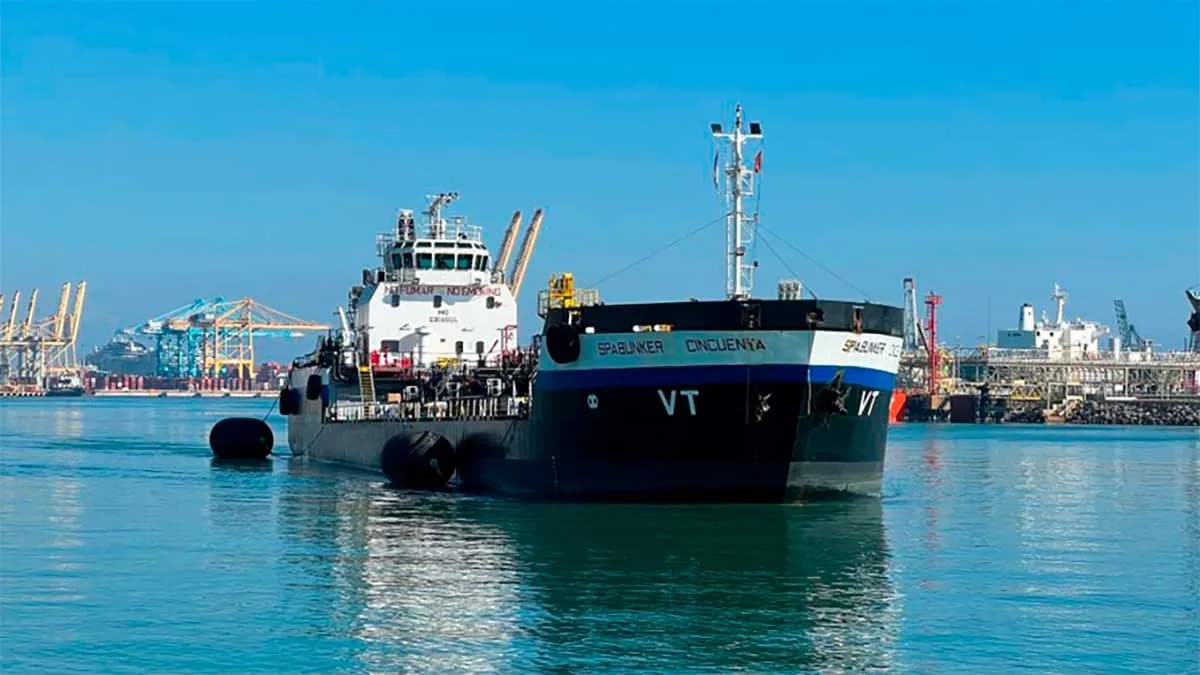 Cepsa comienza la comercialización de biocombustibles 2G en el Puerto de Barcelona