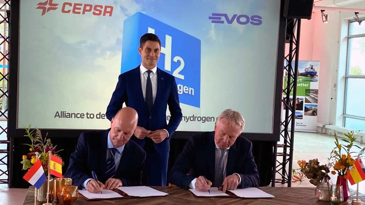 Cepsa y Evos establecen una alianza para el almacenamiento de metanol verde en España y Holanda