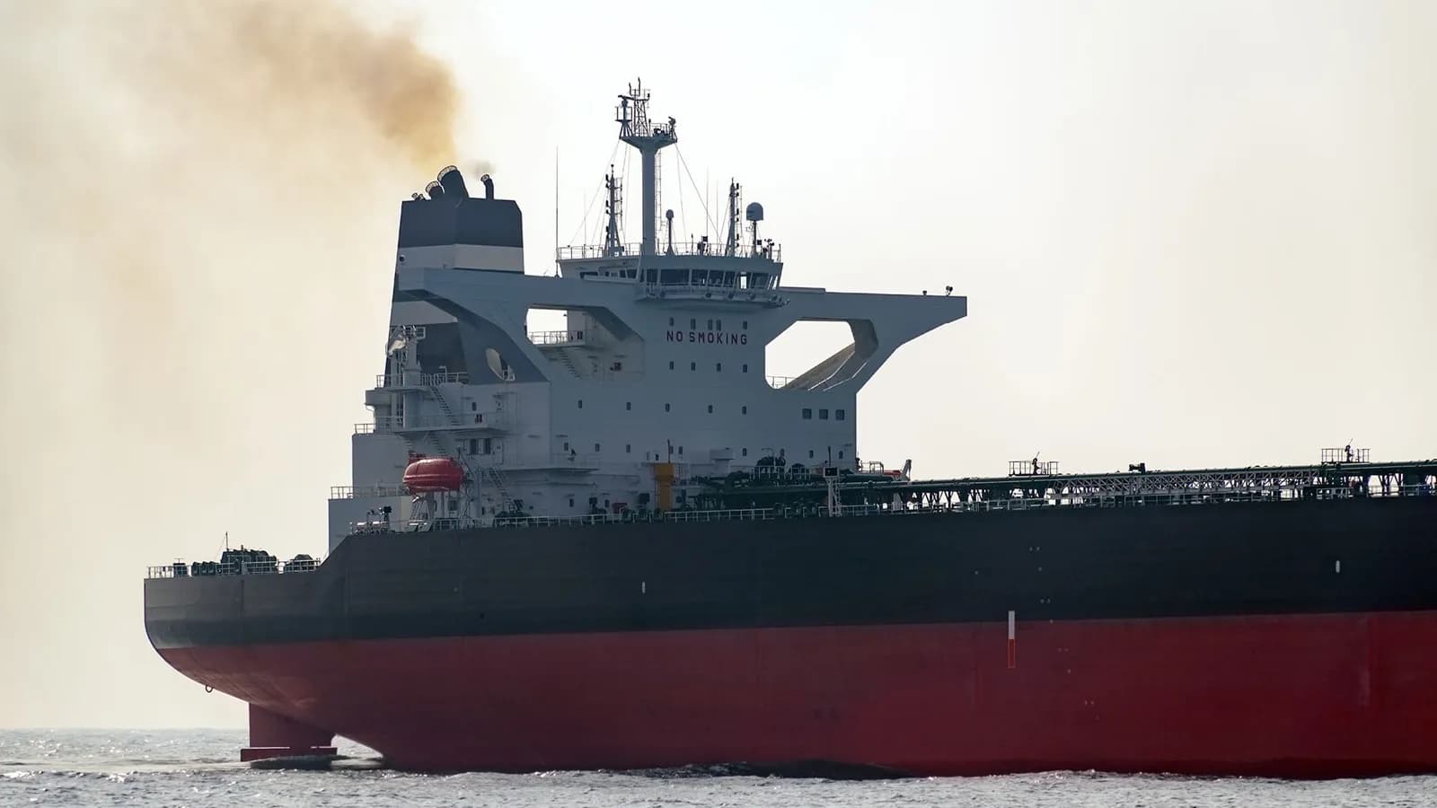 La diferencia de precio entre el combustible con alto y bajo contenido en azufre alcanza su máximo desde febrero de 2020