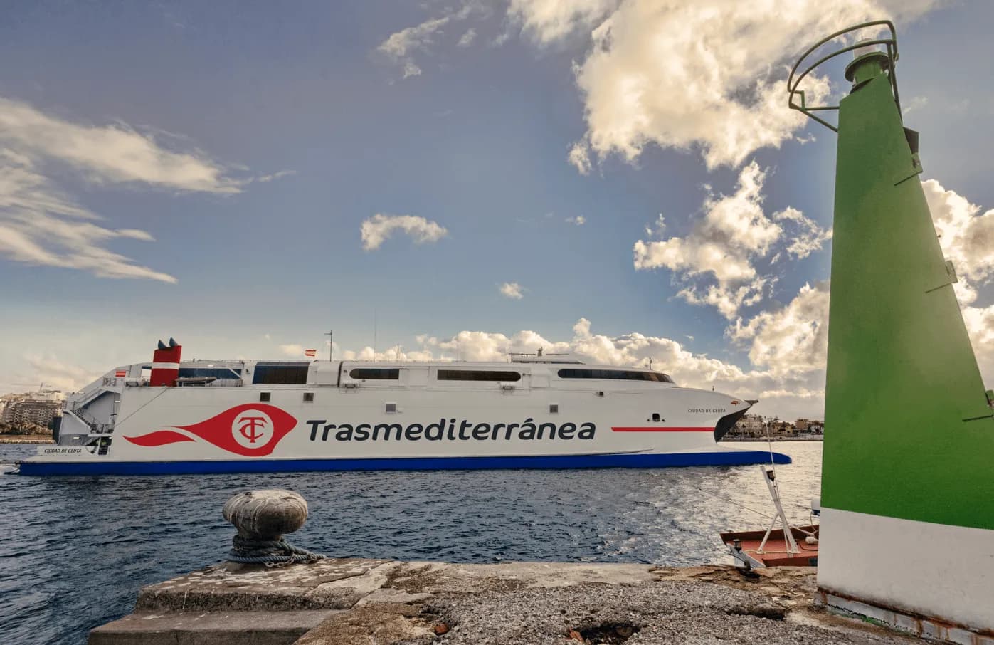 El fast ferry “Ciudad de Ceuta” retoma su servicio en la ruta Algeciras-Ceuta tras su varada anual