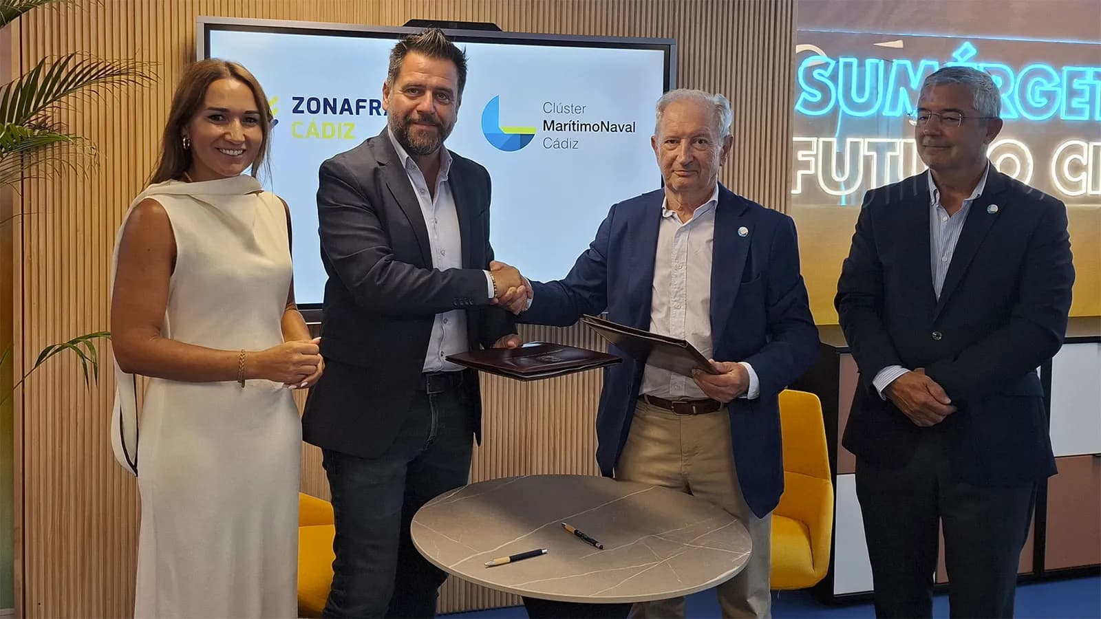 El Clúster Marítimo Naval de Cádiz traslada su sede al edificio Zona Base-Incubazul de la Zona Franca