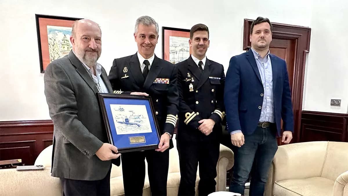 Visita institucional del Comandante Naval a la Autoridad Portuaria de Melilla