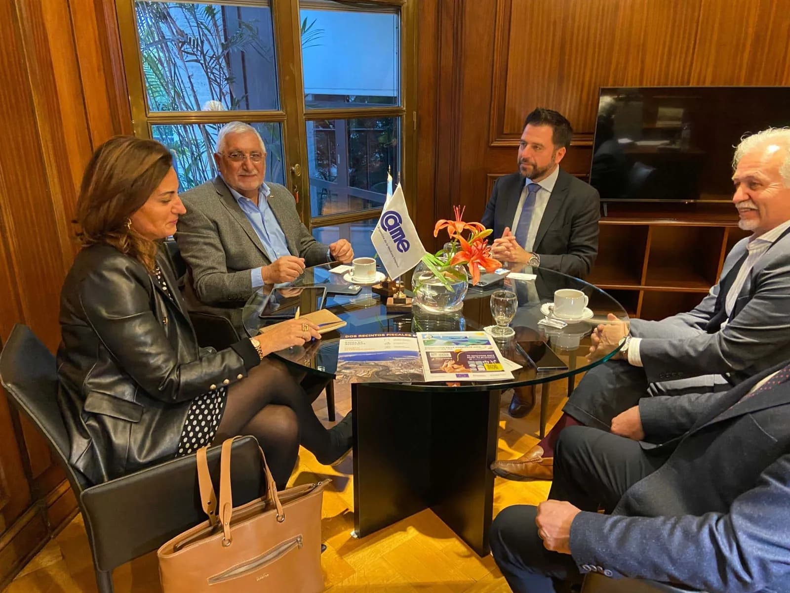 El delegado de la Zona Franca refuerza vínculos con el operador logístico PTP Group