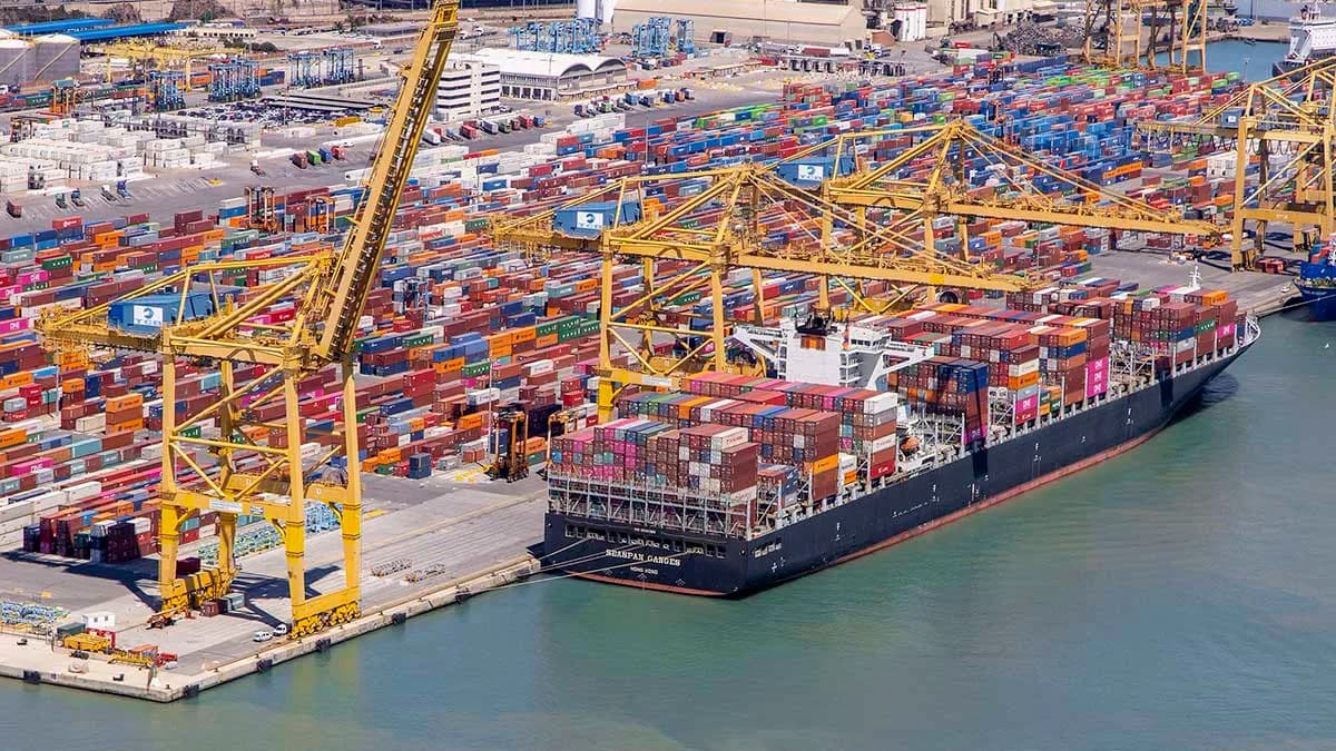 El Índice Mundial de Contenedores de Drewry desciende un 4% en la última semana