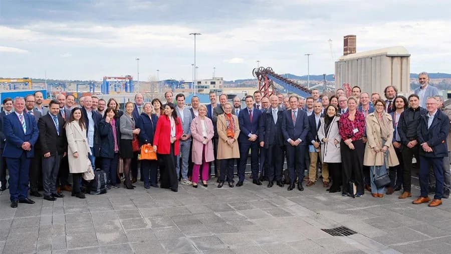 Encuentro institucional en el Puerto de Bilbao para impulsar un corredor de hidrógeno renovable en Europa