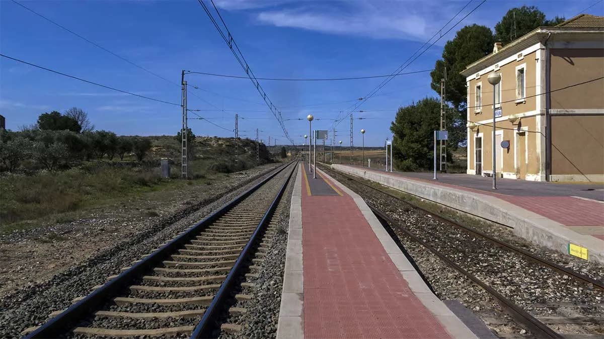 Adif invertirá 25,6 millones de euros en mejoras ferroviarias en el corredor Zaragoza-Tarragona