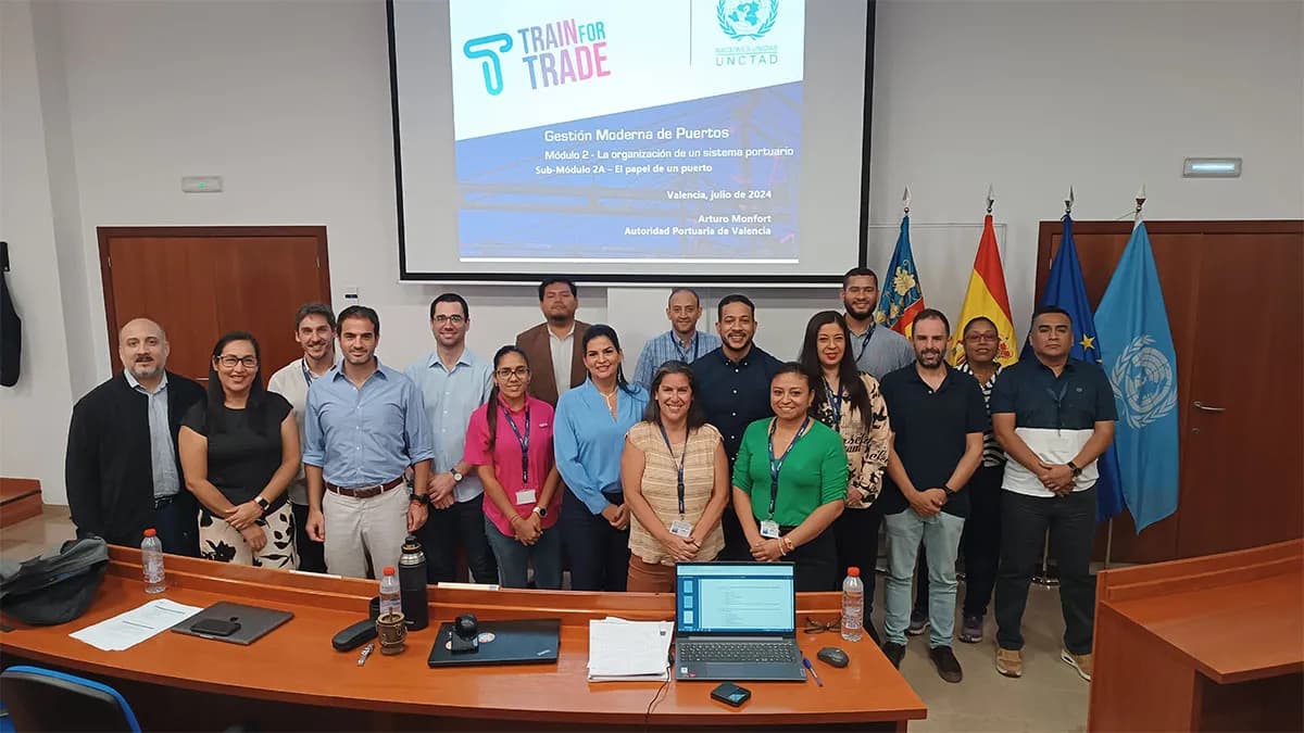 El Puerto de Valencia acoge un curso internacional de gestión portuaria