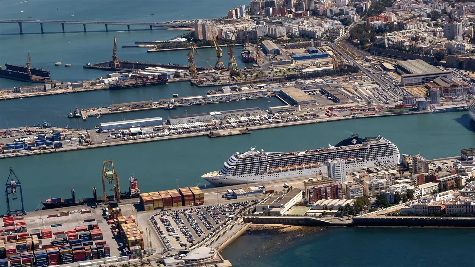 La Autoridad Portuaria de la Bahía de Cádiz invertirá 240.000 euros en un aparcamiento en el muelle Fernández Ladreda