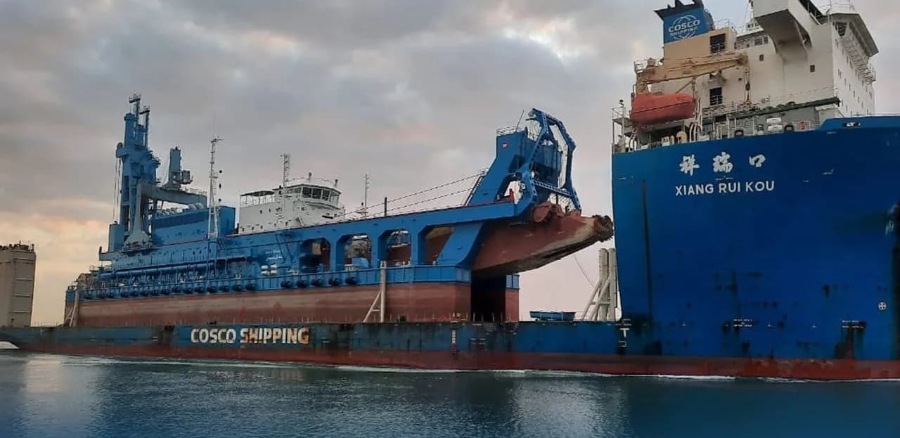 El Canal de Suez refuerza su flota con la incorporación de una nueva draga