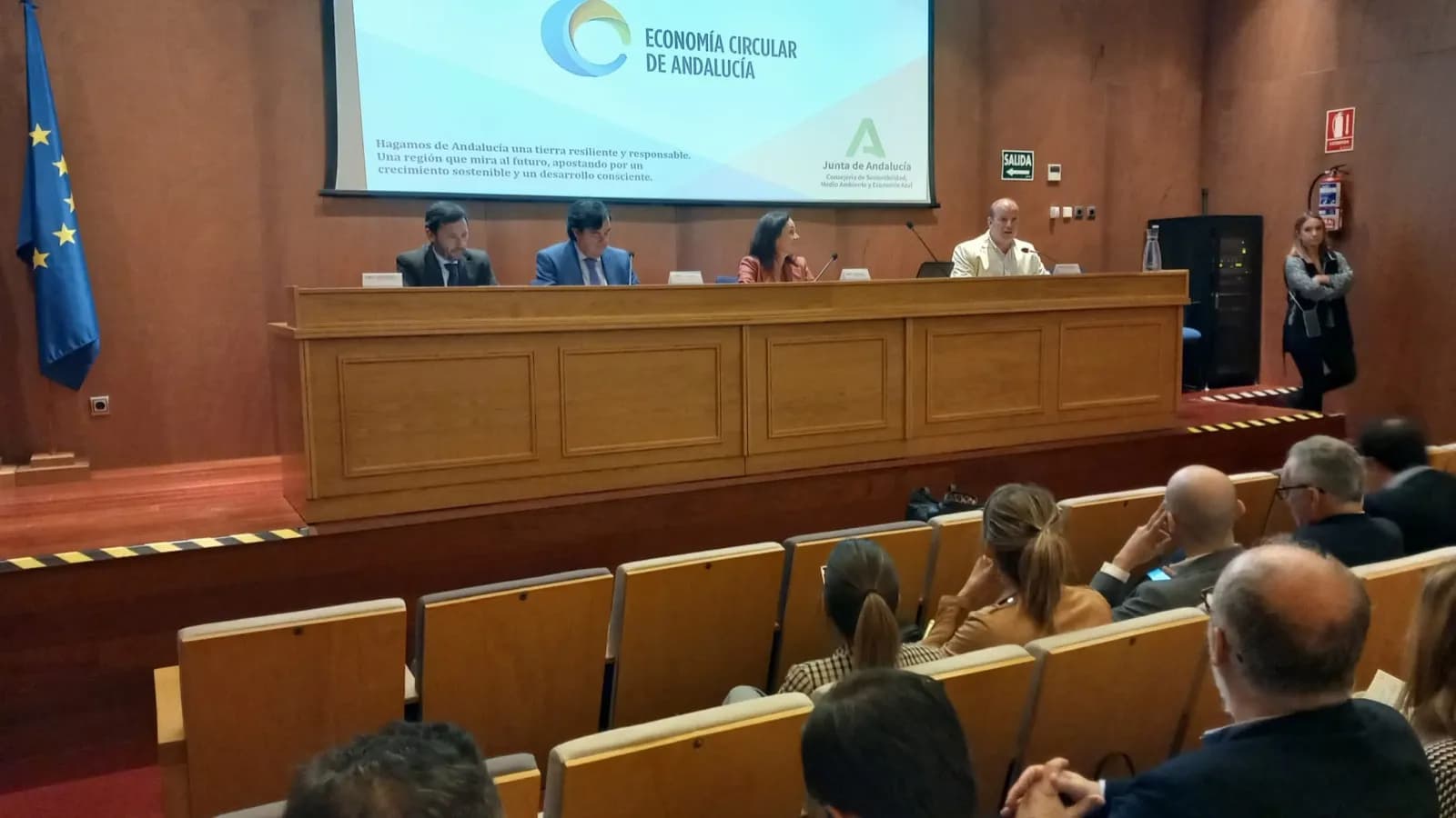 Empresarios de Cádiz conocen la nueva Ley de Economía Circular de Andalucía