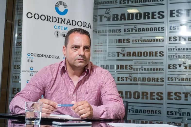Antolín Goya muestra su apoyo a las reivindicaciones a los trabajadores de las empresas marítimas y consignatarias de Cádiz