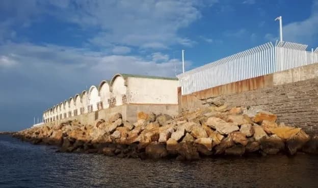 La UTE Dragados-Manuel Alba ejecutará el refuerzo del talud exterior del contradique y morro del Puerto de Tarifa