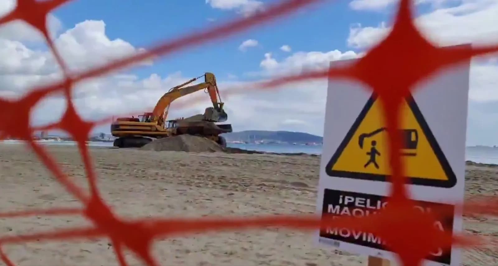 Resuelta la segunda fase del contrato para el trasvase de arena en la playa de El Rinconcillo en Algeciras