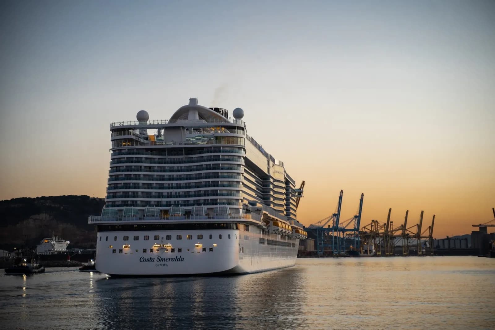 El turismo de cruceros en los puertos españoles casi se duplica en el primer cuatrimestre