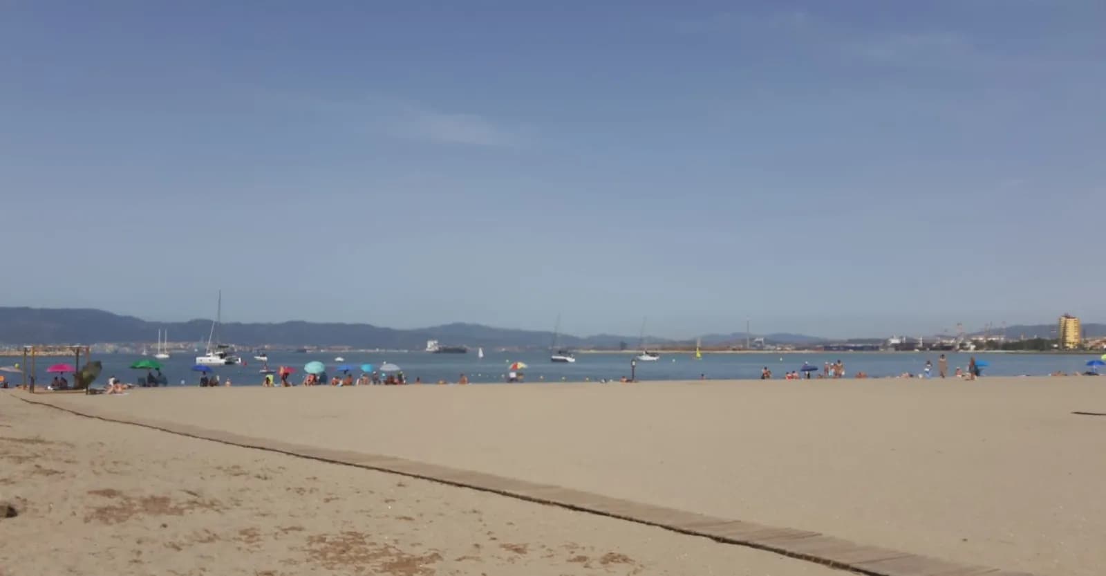 La Policía Local de La Línea recuerda las normas de uso de embarcaciones en las playas
