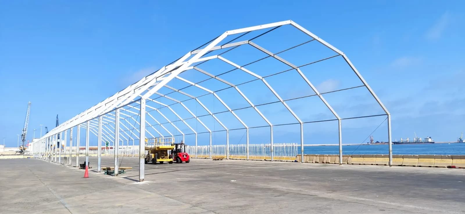 La APBA formaliza el suministro de las estructuras para sombras en la Operación Paso del Estrecho