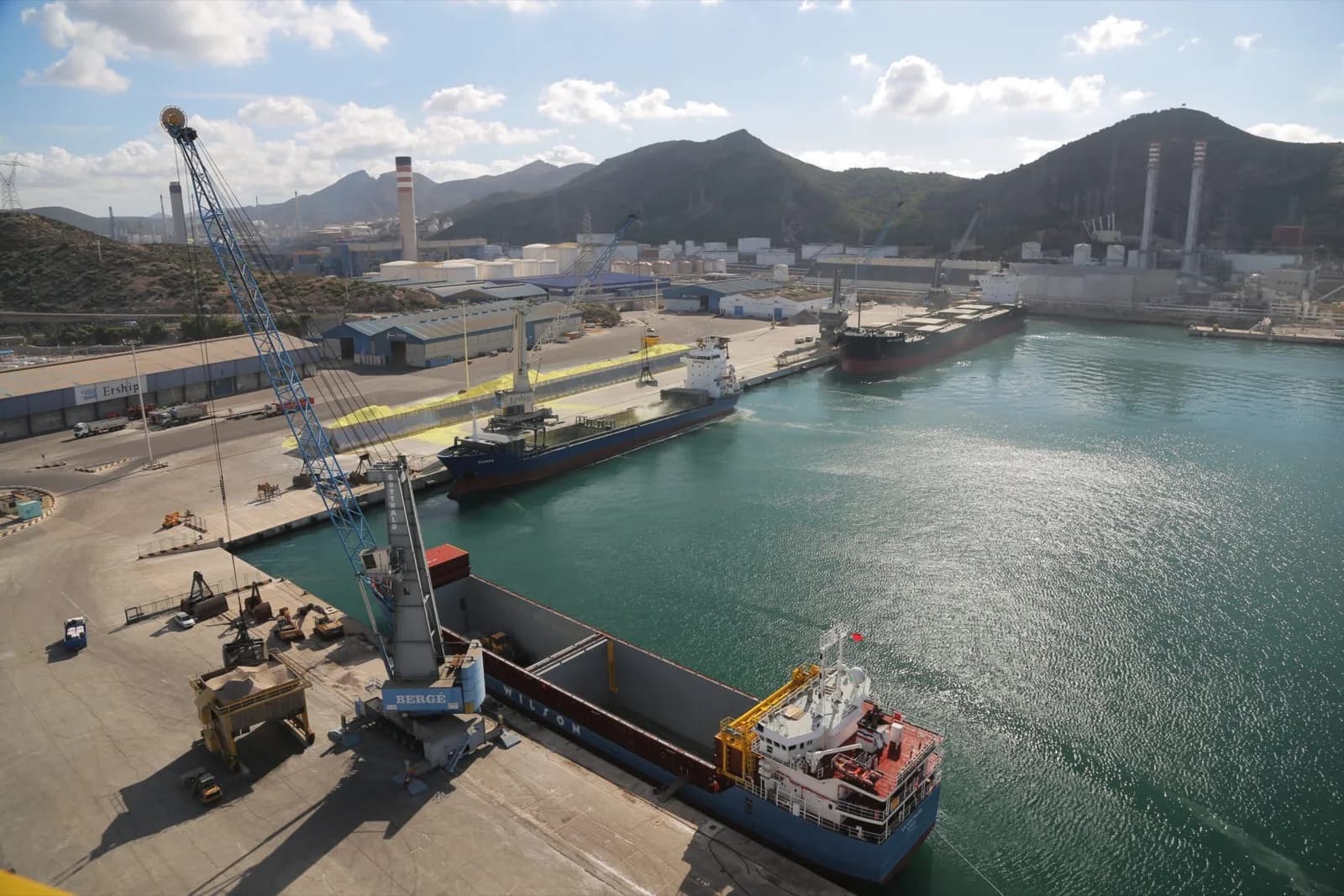 El carbón y derivados del petróleo disparan las exportaciones del Puerto de Cartagena
