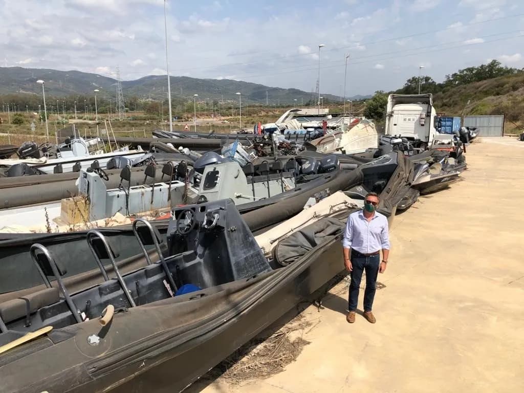 Exigen soluciones urgentes para el ‘desguace improvisado’ de narcolanchas en el Puerto de Algeciras