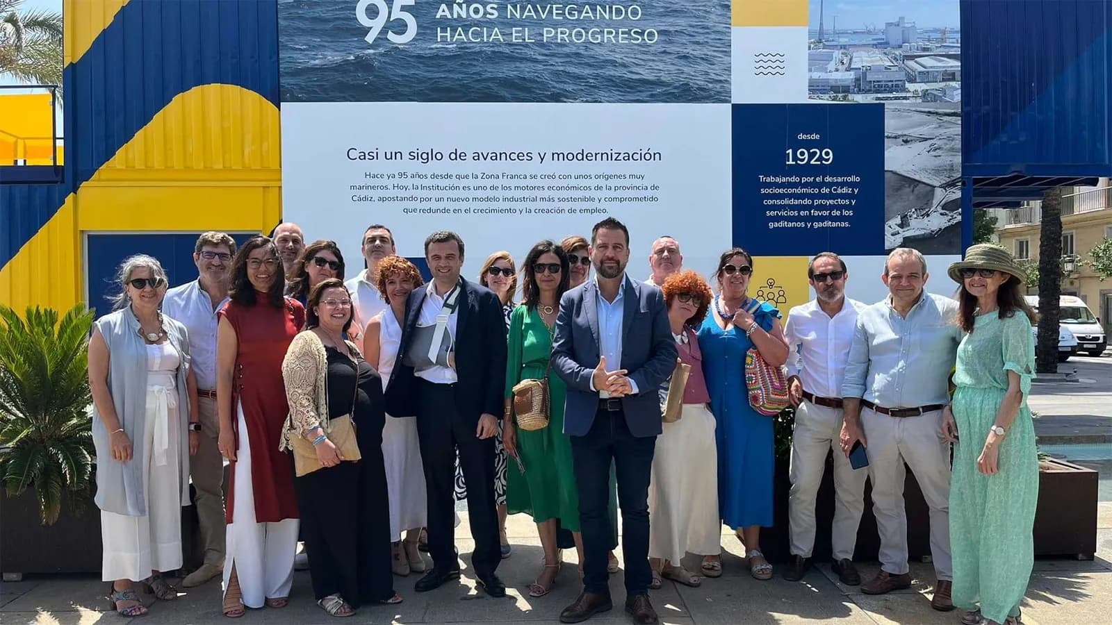 La Zona Franca de Cádiz celebra su 95º aniversario con una exposición