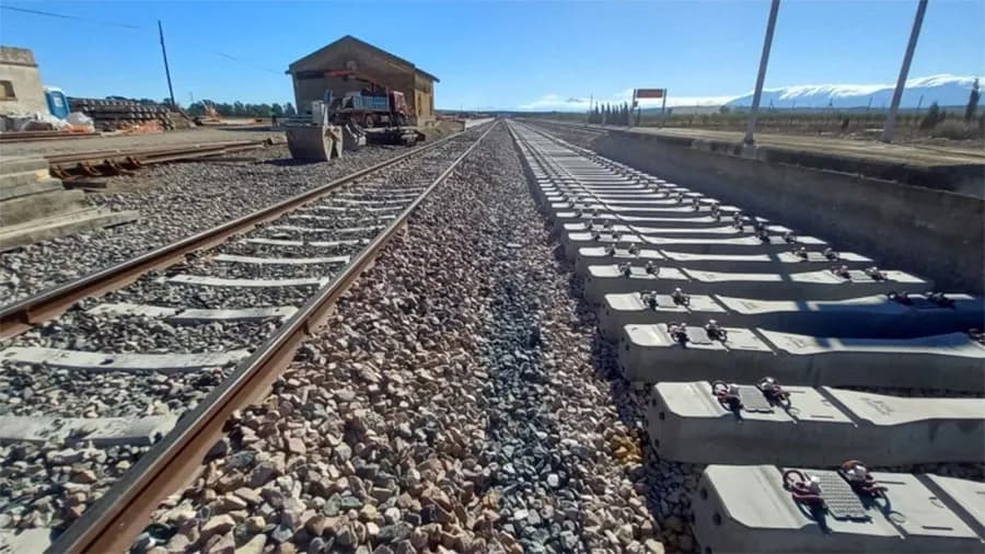 El alcalde de Algeciras exige mejoras urgentes en la conexión ferroviaria de Algeciras con Madrid y en la Autopista Ferroviaria