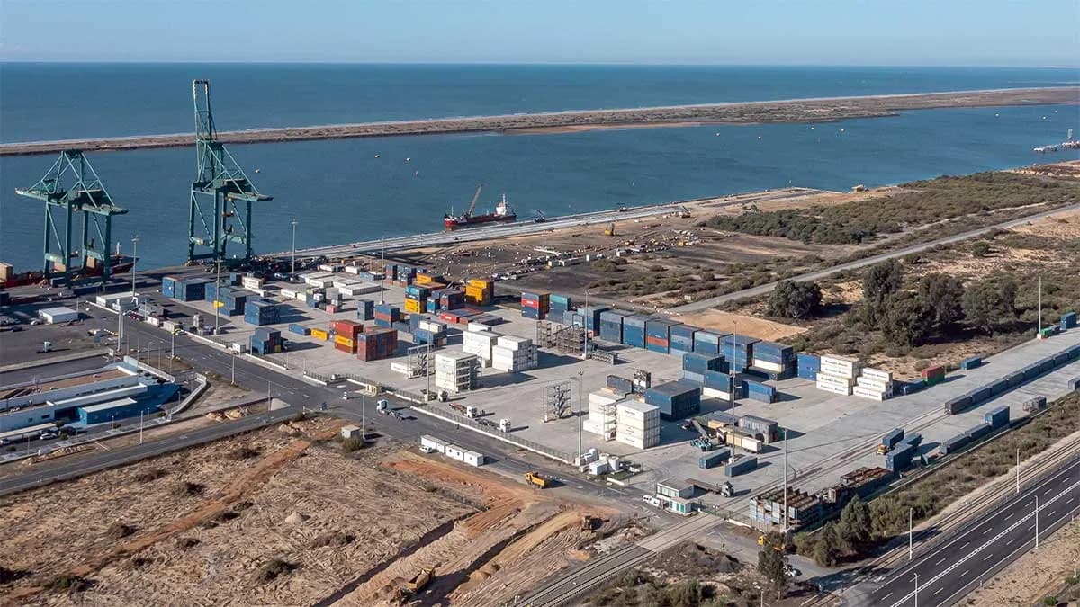 El Puerto de Huelva mejora la seguridad ferroviaria con una inversión superior a 2,7 millones de euros