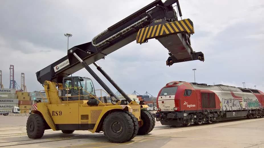 La autopista ferroviaria entre Valencia y Madrid impulsará los tráficos del puerto de Valencia