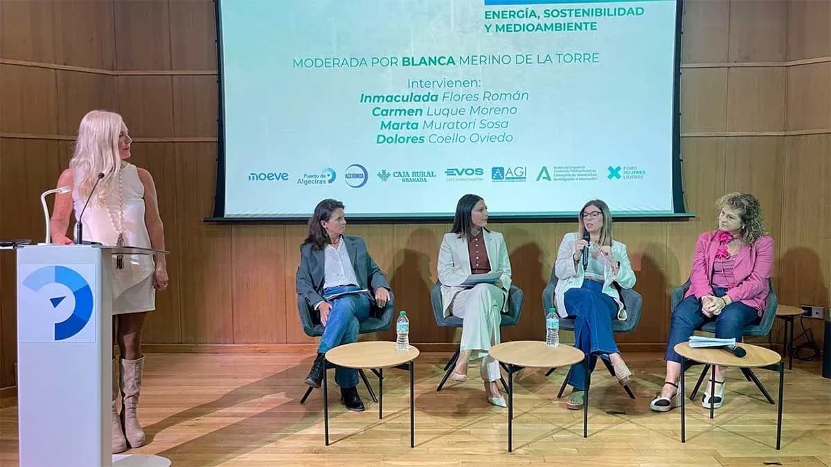 El IV Foro de Mujeres Líderes en Economía Verde reúne en Algeciras a más de un centenar de profesionales del sector energético e industrial