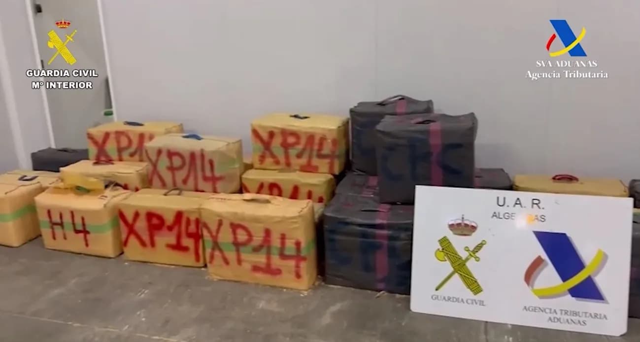 Incautados 25.000 kilos de hachís en el puerto de Algeciras