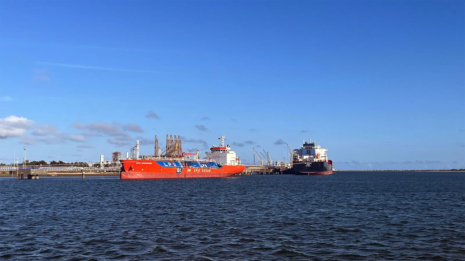 El Puerto de Huelva cierra el primer semestre con 14,4 millones de toneladas