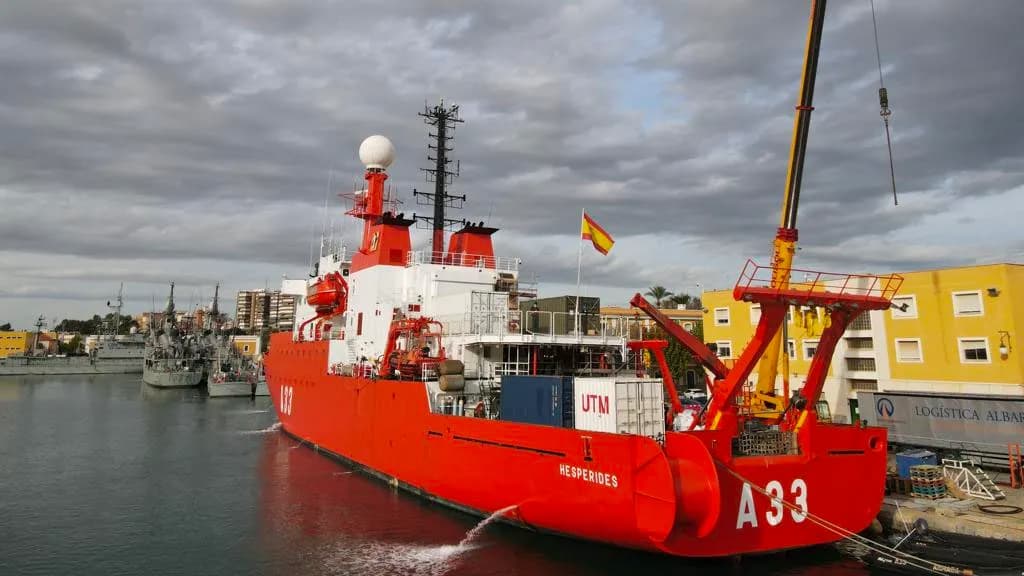 El buque de investigación oceanográfica “Hespérides” inicia la XXVII Campaña Antártica