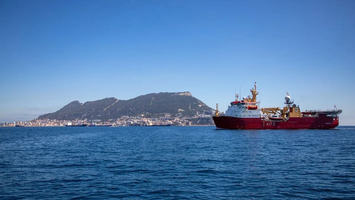 El buque rompehielos «HMS Protector» hace escala en Gibraltar