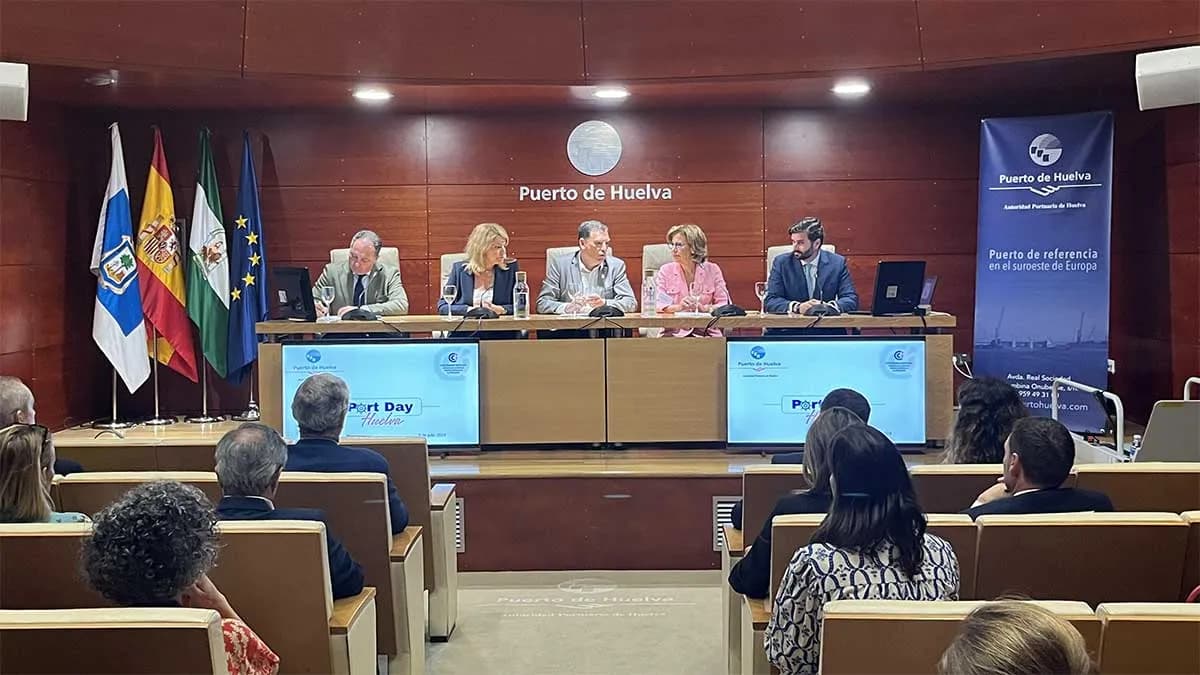 El Puerto de Huelva acoge el ‘Port Day’ con empresas francesas para fomentar nuevas colaboraciones
