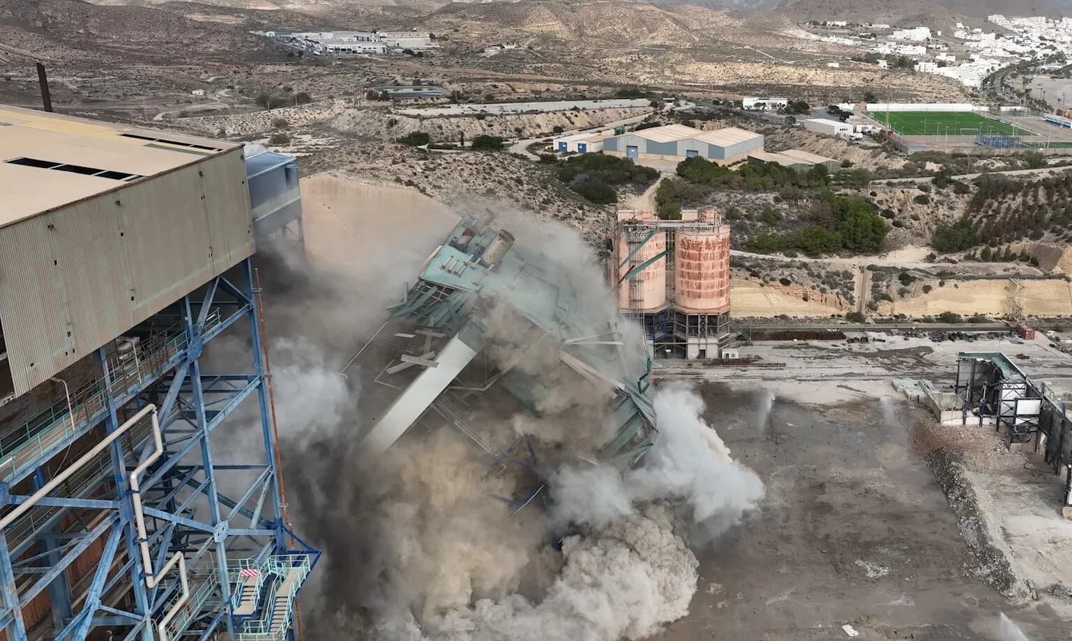 El desmantelamiento de la Central Térmica Litoral avanza con tecnología innovadora y compromiso medioambiental